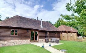 Charming Picturesque Cottage - Nr Tenterden & Rye, Pets Welcomed