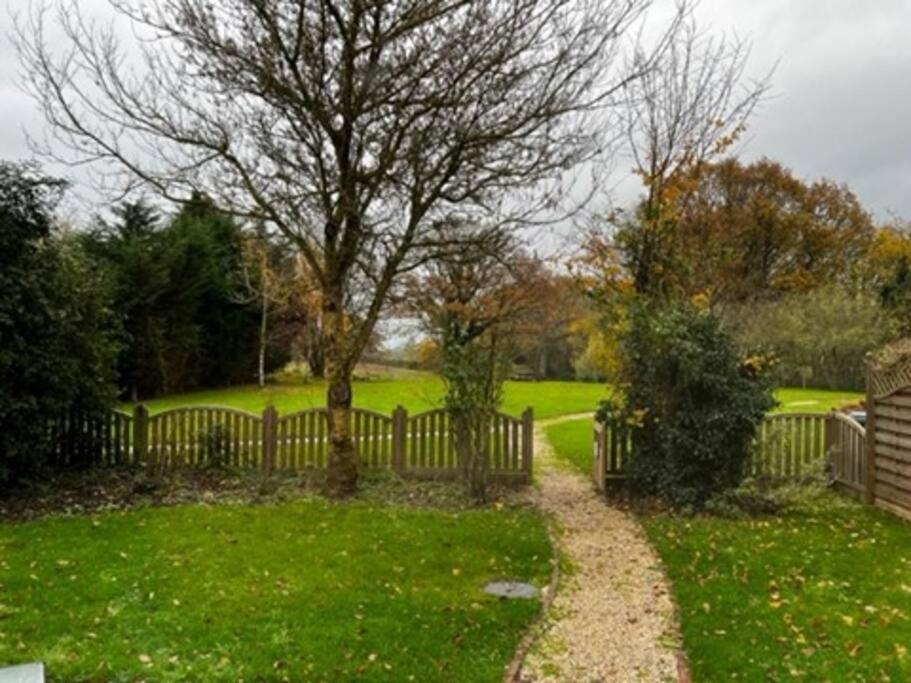 Charming Picturesque Cottage - Nr Tenterden & Rye, Pets Welcomed Rolvenden Exterior photo