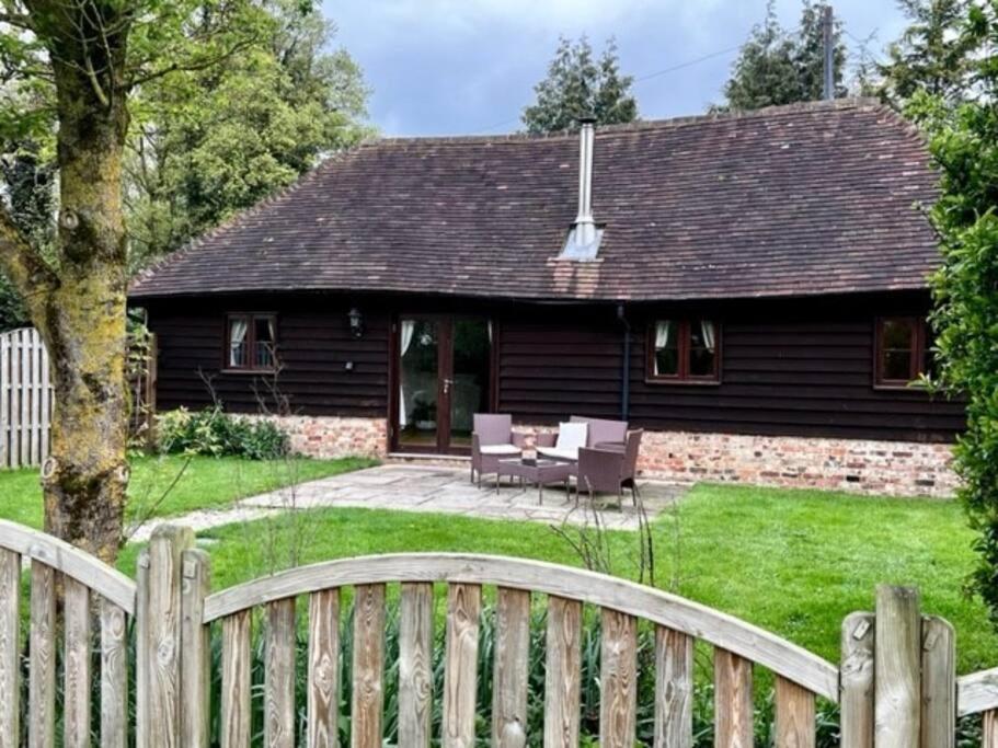 Charming Picturesque Cottage - Nr Tenterden & Rye, Pets Welcomed Rolvenden Exterior photo